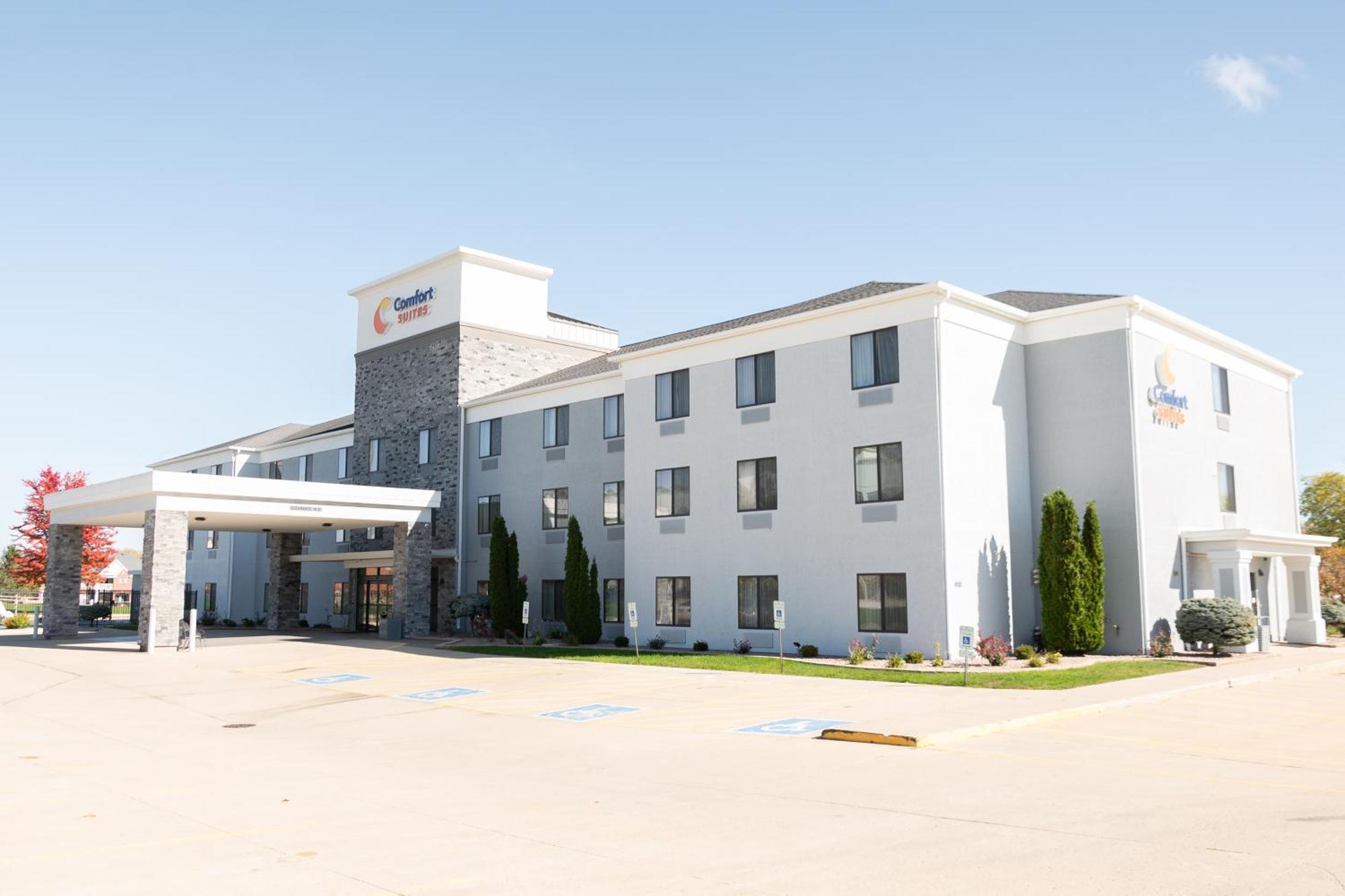 Comfort Suites Bloomington I-55 And I-74 Exterior foto