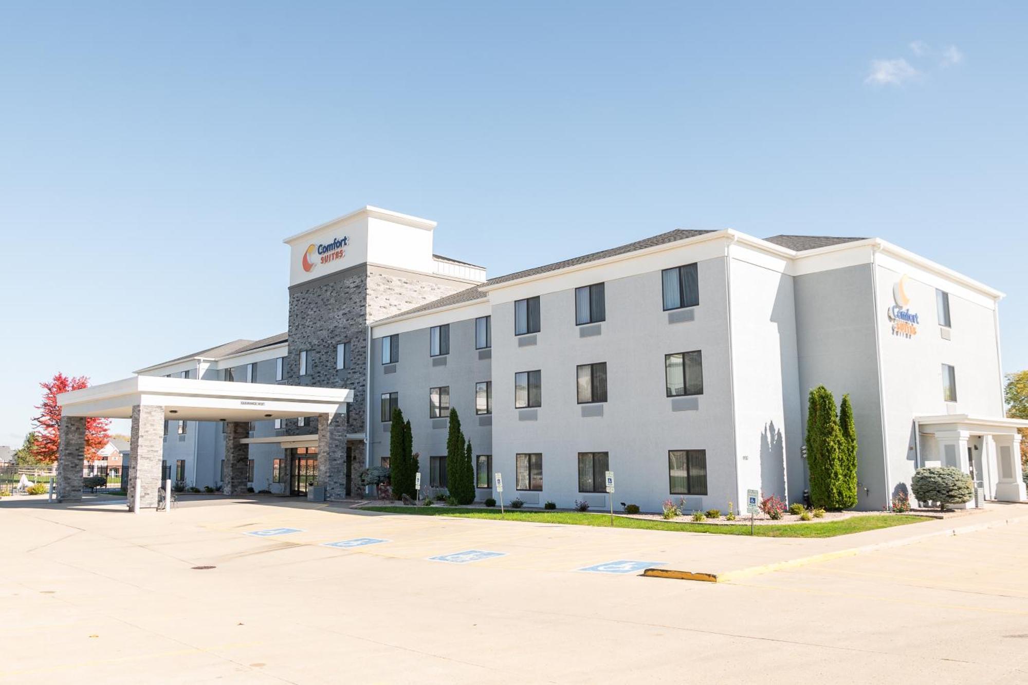 Comfort Suites Bloomington I-55 And I-74 Exterior foto